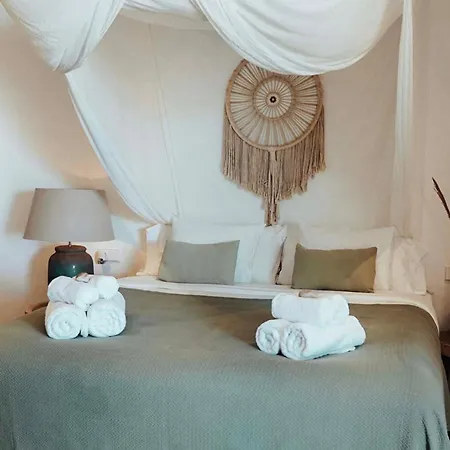 Casa Pura Vida Ibiza * كالا فاديلا